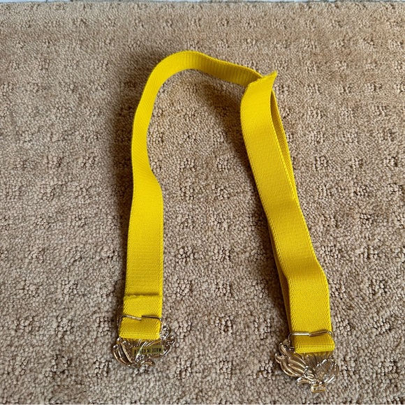Vintage yellow elastic stretchy butterfly belt 80s/90s/y2k - Picture 4 of 4